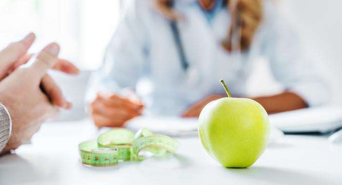 shutterstock_2390593521-700w-467h-uddannelse