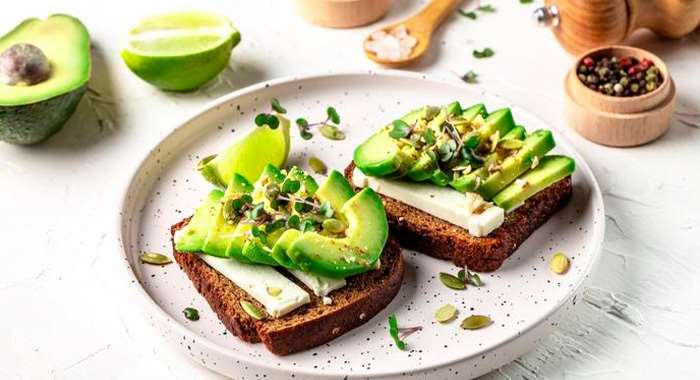 shutterstock_2107144715-700w-467h-ebog